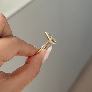 Anillo de boda de moissanita de 2,25 quilates de lujo exclusivo en oro blanco/amarillo/rosa de 10K en precio al por mayor más barato - Product Image 2