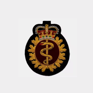 Fournisseur en gros d'insignes de broderie sur mesure patchs multicolores broderie à la main tissu fil d'investissement Logos OEM - Product Image 1