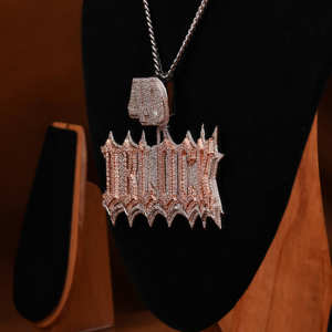 Colgante personalizado de 40 letras DBLOCK con nombre de moissanita hecho a mano que brilla en estilo hip hop helado para fiestas y regalos - Product Image 3