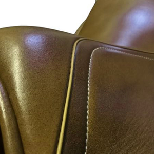 Selle de dressage en cuir pour cheval, légère, facile à nettoyer, surface doublée de mousse, panneaux et options de sangle réglables pour les cavaliers modernes - Product Image 3