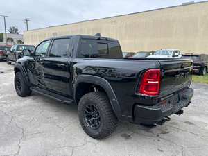 RAM 1500 RHO Crew Cab 4x4 3.0L 2025, el más vendido - Product Image 2