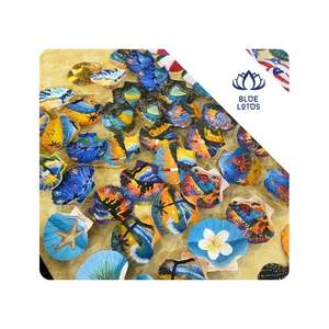 Disponible conchas marinas decoradas a mano para amantes del océano, decoración costera única para el hogar y regalo artístico de recuerdo - Product Image 1