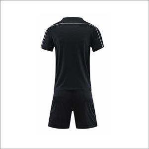 ชุดฟุตบอลคอกลมคุณภาพสูง ผลิตจากโพลีเอสเตอร์ 100% ระบายอากาศได้ดี สำหรับทุกเพศ สามารถปรับแต่งได้ พร้อมลายพิมพ์ดิจิทัลแบบเรียบ - Product Image 3