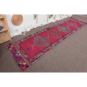 Tapis turc 2,9 x 10,6 pieds, tapis Herki vintage, tapis en laine rouge à motifs de plantes et d'arbres - Product Image 4