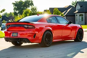 Dodge Charger Scat Pack Widebody 2023 Usado ~600 Millas, Motor Hemi V8 de 6.4 Litros, Go Mango, Mayormente sin Modificaciones, Emisión 8L - Product Image 3