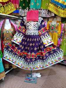 Abraza la elegancia con nuestro atuendo turquesa de Patyala Panache Impresionante vestido afgano que mezcla Tradición, encanto moderno y Emb intrincado - Product Image 2