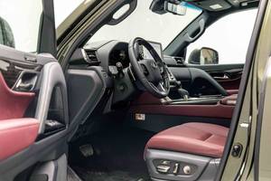 รถ SUV หรูเทอร์โบ2025ลิตรได้รับการรับรองว่าเป็นเอกลักษณ์ใหม่มีระยะทางเป็นศูนย์/KMH และประณีตสีเขียวสด LX700 3.5L V6 - Product Image 3