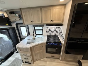 Autocaravana Forest River Forester 2441DSF 2026 Usada en Excelentes Condiciones - Product Image 4