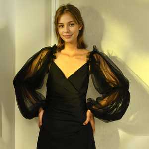 Robes de bal élégantes Bridella MM26 en maille noire légère avec manches à épaules dénudées et design confortable pour les mariages et les événements formels - Product Image 4