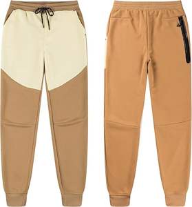 2024 último chándal ajustado personalizado para hombre, conjunto de chándal estampado para correr para invierno - Product Image 3