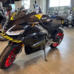 Motos 2026 Top commercial auction RS660 659cc 105HP 77.2kW 10 400 tr/min bicylindre, 4 soupapes par cylindre, prêtes à être expédiées - Product Image 1