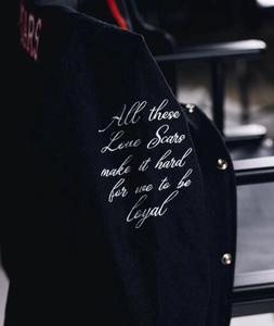 2025 patchs de broderie personnalisés col montant veste universitaire pour hommes unisexe laine coupe ajustée écologique respirant coupe-vent avant - Product Image 6