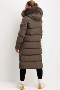 Manteau d'hiver matelassé long pour femme, personnalisé, unique, marron, OEM, avec capuche en fourrure, fermeture éclair intégrale et rembourrage matelassé - Product Image 3