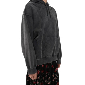 Sudadera con capucha negra para mujer, sudadera vintage con estampado personalizado y bordes de corte crudo, transpirable - Product Image 2