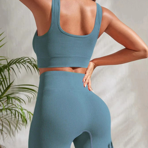 Conjuntos de yoga para mujer Ropa deportiva Ropa de entrenamiento Sujetador deportivo y pantalones cortos de yoga Traje Gimnasio Conjuntos de fitness - Product Image 1