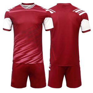 Vente en gros de vêtements de football personnalisés chemise et survêtement de football en polyester respirant fournisseur BD pour maillot et uniformes de sport - Product Image 1