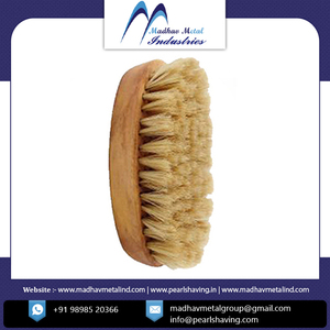 Accessoires pour barbe Brosse à barbe en bois de taille personnalisée disponible à un prix abordable - Product Image 2