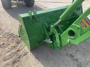 จอห์น เดียร์ 5075E รถแทรกเตอร์ดีเซล ผู้จัดจำหน่ายขายส่ง ประสิทธิภาพสูง ทนทาน และอายุการใช้งานยาวนาน - Product Image 4