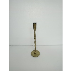 Portavelas de metal de color antiguo redefine la sofisticación, una mezcla artística de diseño clásico y estilo duradero - Product Image 5