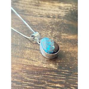 Collier artisanal en turquoise égyptienne et argent sterling par des artisans navajo, avec technologie de sertissage en clos - Product Image 3