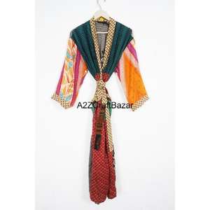 Robe en soie recyclée à 100%, confortable, style bohème, patchwork, longue robe de plage, kimono, élégante robe en soie imprimée, sari pour l'été - Product Image 1