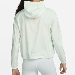 Venta al por mayor de chaquetas cortavientos cómodas con logotipo personalizado OEM para hombre, venta al por mayor de chaquetas cortavientos para deportes al aire libre de talla grande para mujer - Product Image 2