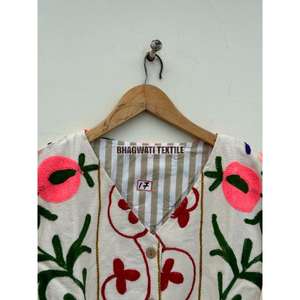 Nouveau imprimé indien femmes Suzani brodé à la main veste courte pour les femmes Crewel Festival cadeau spécial pour son bord brut - Product Image 4
