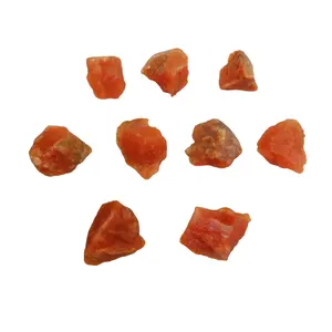 100% doğal işlenmemiş taş turuncu kalsit küçük parçalar cilalı ham kristal takı yapımı için doğal taş ve şifa kullanır