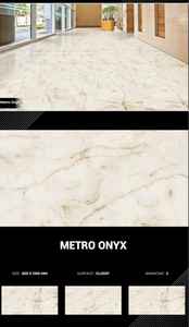 กระเบื้องบุผนังพอร์ซเลนสีเทาอ่อน ขนาด 300x600 มม. ผิวมันเงา ดีไซน์ทันสมัย เนื้อสัมผัสแน่น หนา 8/10 มม. รับประกันนานกว่า 5 ปี เหมาะสำหรับอพาร์ทเม้นท์ - Product Image 2