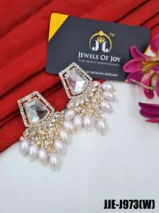 Élégant Kundan Boucle D'oreille Alliage Blanc 1.26 Grammes Paire Léger Bijoux De Mode Traditionnels Fournisseur En Gros En Ligne - Product Image 3