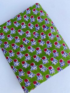 ผ้าฝ้ายอินเดียพิมพ์ลายออร์แกนิค ขนาด 44 นิ้ว / 111 ซม. ขายส่ง สำหรับทำผ้าม่านและผ้าคลุม ใช้ได้ทั้งเด็กชายและเด็กหญิง สำหรับงานเย็บผ้า - Product Image 2