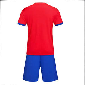 Conjunto de uniforme de fútbol juvenil de estilo moderno a un precio económico al por mayor, camiseta y ropa de fútbol personalizables - Product Image 2