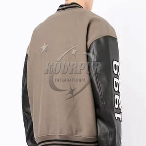 Chaqueta universitaria de cuero de lujo personalizada para hombre, negra y gris con cuello levantado y logotipo frontal para estilo Letterman - Product Image 2