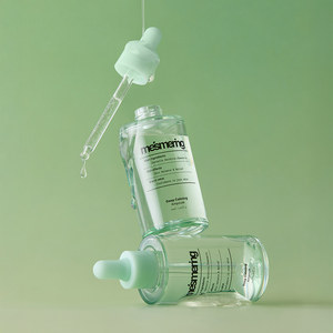 Ampolla Calmante Profonda 50ml per Uso Domestico con Niacinamide, Vitamina C, Ceramidi e Centella per Lenire e Illuminare la Pelle del Viso - Product Image 4