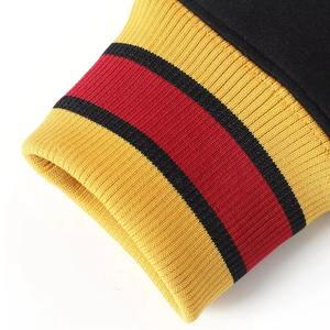 Sudadera Personalizada de Invierno para Mujer, Cuello Redondo, Estilo Universitario, Color Rojo y Negro, Detalle de Ribete Blanco, Negro y Rojo en el Dobladillo de las Mangas, Secado Rápido - Product Image 4