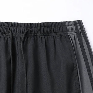 Survêtement coupe-vent d'extérieur avec logo personnalisé pour hommes Survêtements coupe-vent légers et imperméables - Product Image 3