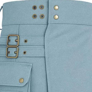 Kilt utilitaire en denim bleu ciel, finition délavée, double bretelles et boucles, léger, sur mesure - Product Image 5