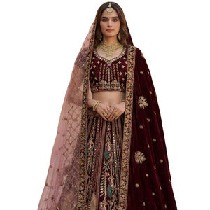 Hermoso Lehenga Choli de Novia de Terciopelo Bordado con Vino, con Doble Dupatta - Product Image 1