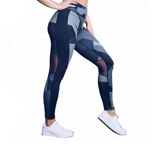 ชุดออกกำลังกายสำหรับผู้หญิงกางเกงเลกกิ้งพิมพ์ลายซับลิเมชันพร้อมโลโก้บนเอวดีไซน์ใหม่ตามต้องการสำหรับ2025 - Product Image 3