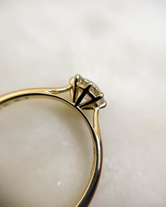 Anillo de compromiso de diamante cortado de 8mm | Anillo de Boda nupcial solitario de seis puntas | Anillo de aniversario chapado en oro de 18 quilates de plata esterlina - Product Image 3