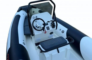 2025 3D Tenderr TR6 300HP 3 Bladee DF Embarcaciones de Recreo, Pesca y Trabajo, Lanchas, Embarcaciones Deportivas y de Ocio, Aventura Familiar + Remolque - Product Image 6