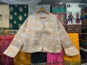 Chaquetas Kantha con estampado de bloques a mano de algodón indio, chaquetas acolchadas de algodón puro para mujer, chaquetas de invierno - Product Image 2