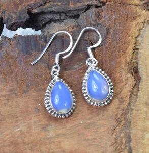 Boucles d'oreilles filles cadeau pour Noël poire forme laiteuse opalite 925 argent Sterling pierre précieuse octobre pierre de naissance bijoux faits à la main - Product Image 3