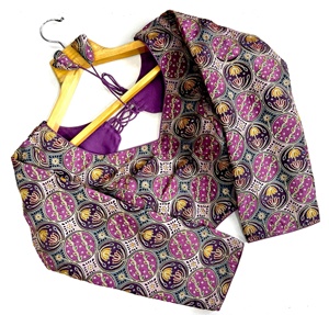 Blusa moderna Blusa con cuello en V con espalda abierta paterrn con manga larga La blusa Tiene estampado de posición trabajo elegante seda pura pesada - Product Image 3