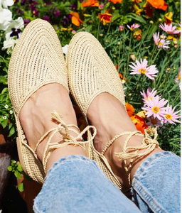 Chaussures plates en raphia tissées à la main pour femmes chaussures d'été marocaines Boho, sandales en paille écologiques, mode éthique faite à la main - Product Image 2