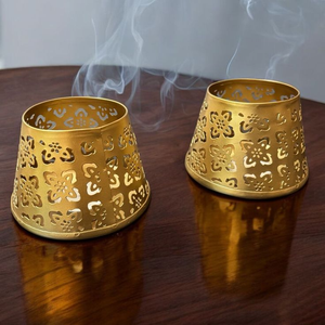 Diya de aceite de latón indio para rituales religiosos hindúes de Pooja regalo de Diwali de loto de latón indio - Product Image 1