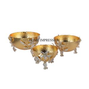 Metal duradero hecho Color plata acabado brillante espejo pulido martillado textura flor y hojas diseñador conjunto de 3 cuencos para servir - Product Image 5