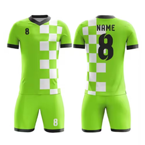 Fabricant de kits de football personnalisés pour hommes, ensemble de maillots, vêtements de football de haute qualité, uniforme de football pour club avec service OEM - Product Image 2