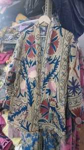 Veste de couette vintage en coton Kantha brodé Suzani avec longues poches Taille unique - Product Image 4