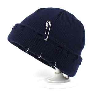 Gorro de Punto Rasgado de Moda Urbana con Imperdible, Gorro de Punto Acrílico - Product Image 5